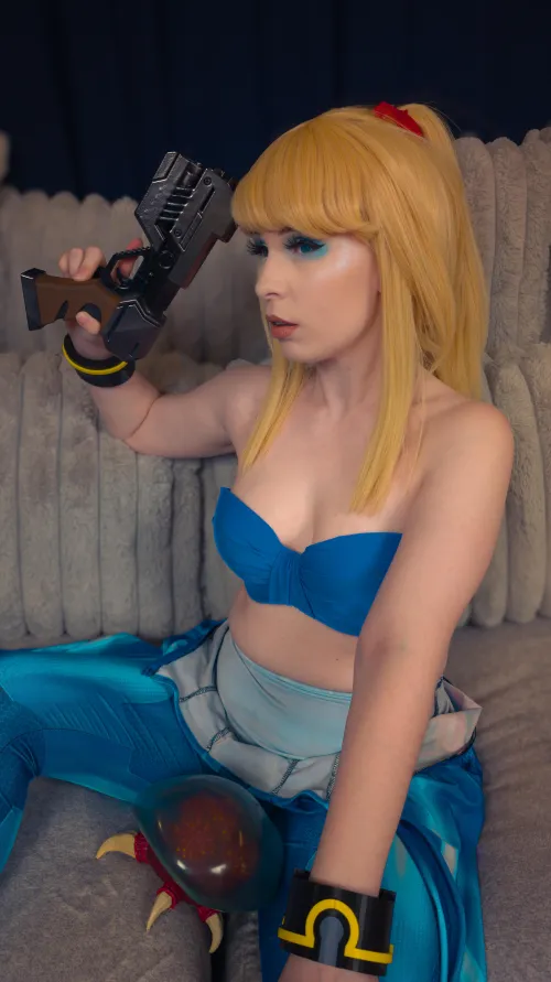 My Zero Suit Samus cosplay (lynxicat)