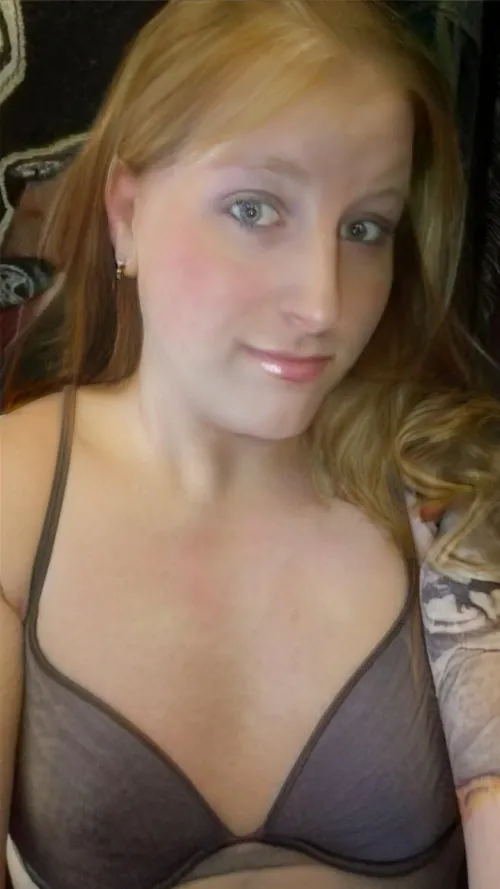 [Usa] #OH #PA eastern ohio looking to be somebody's gurl.