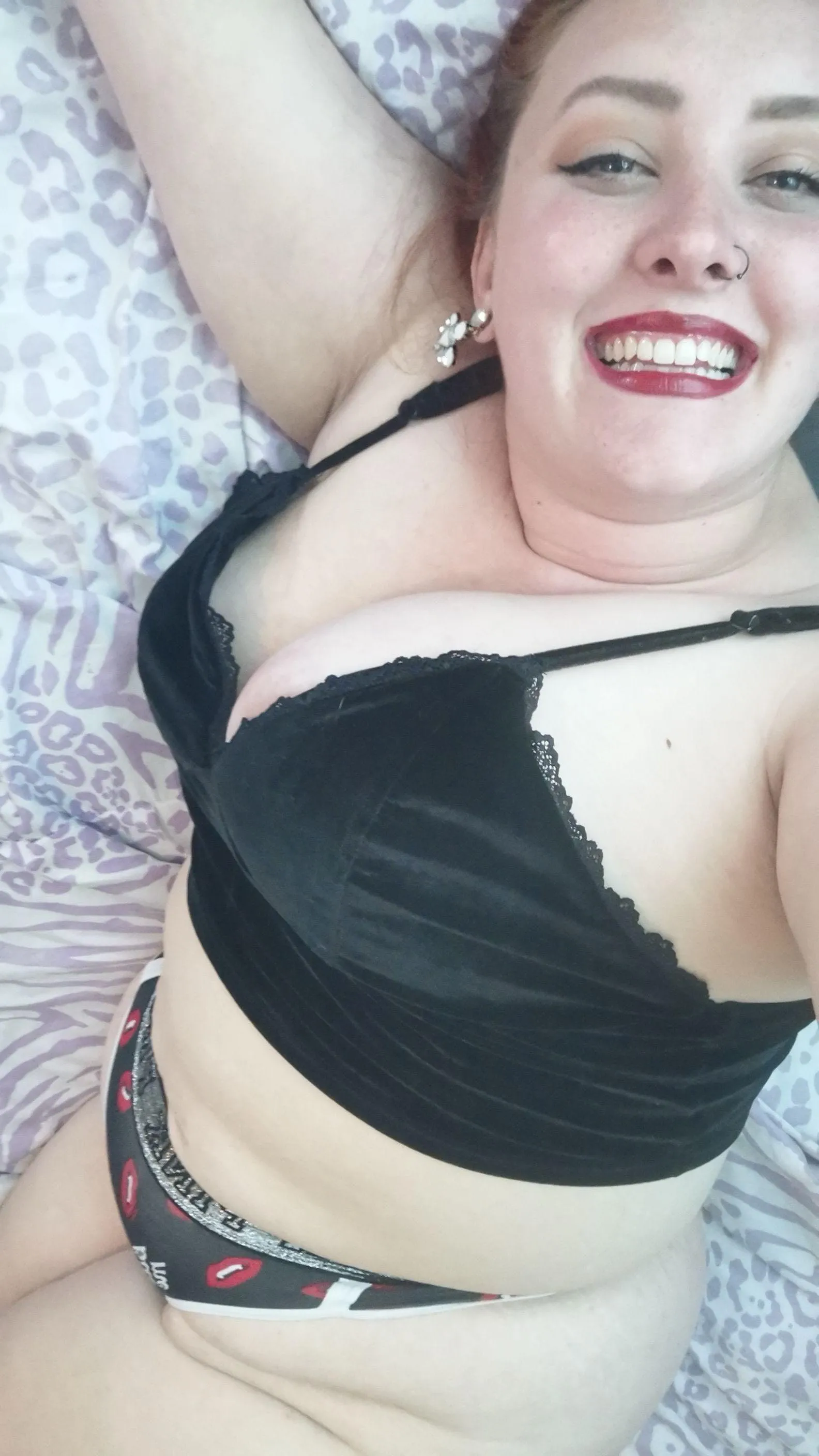 Will you breed my pussy daddy!? 😈