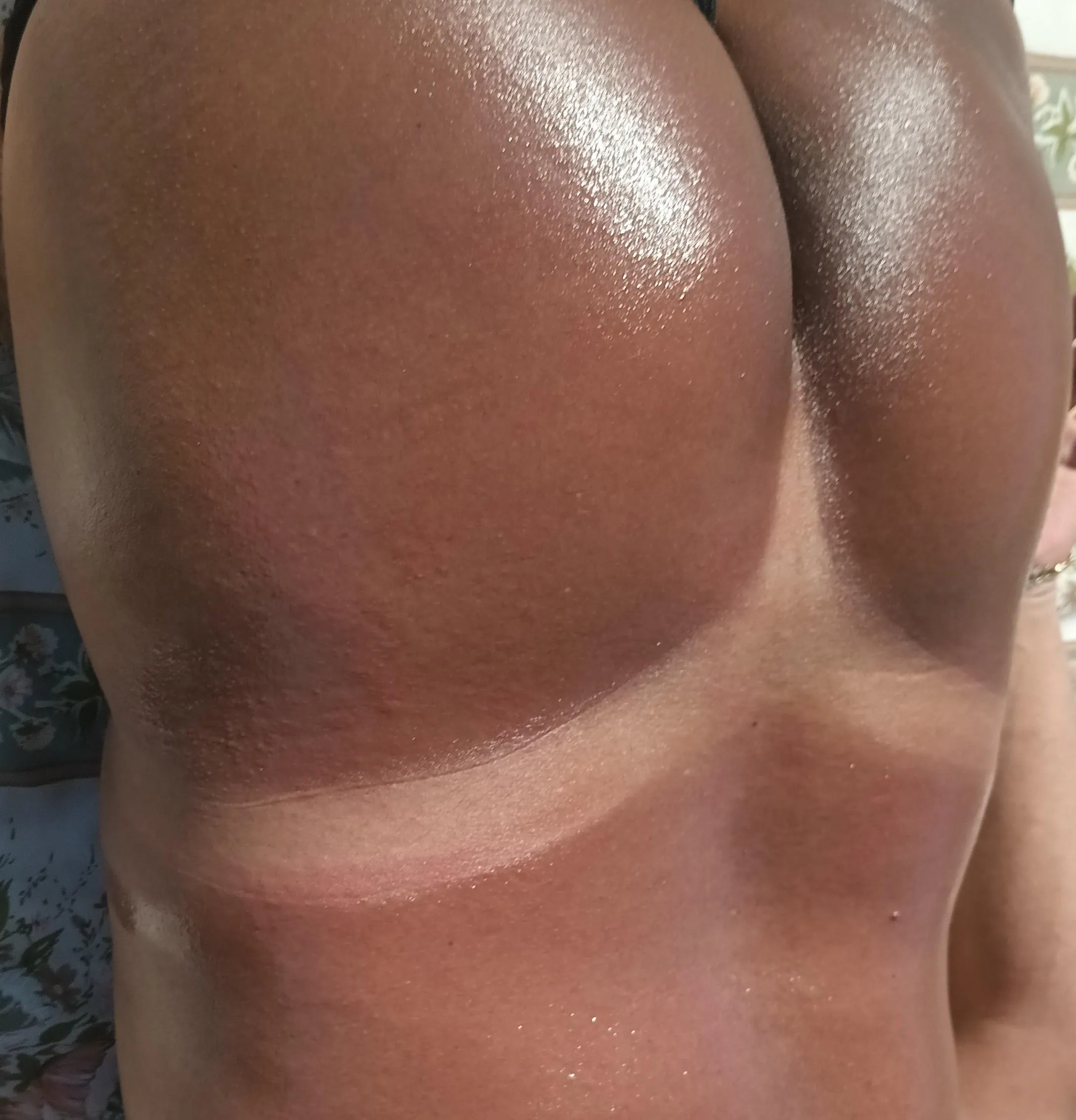 FRESH THONG TANLINES