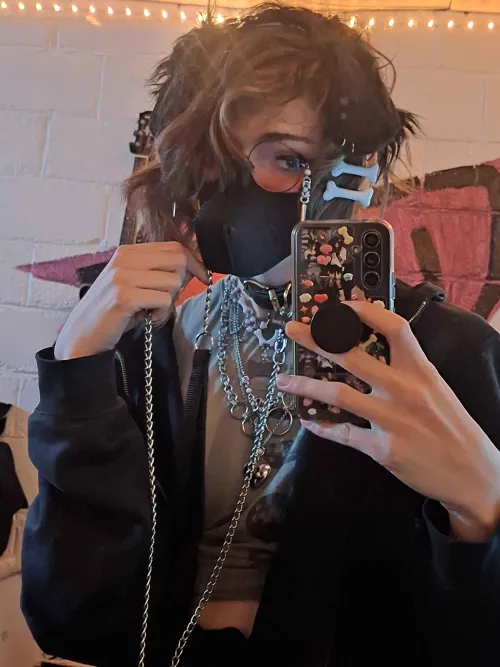 hey i think you dropped this... 🐾