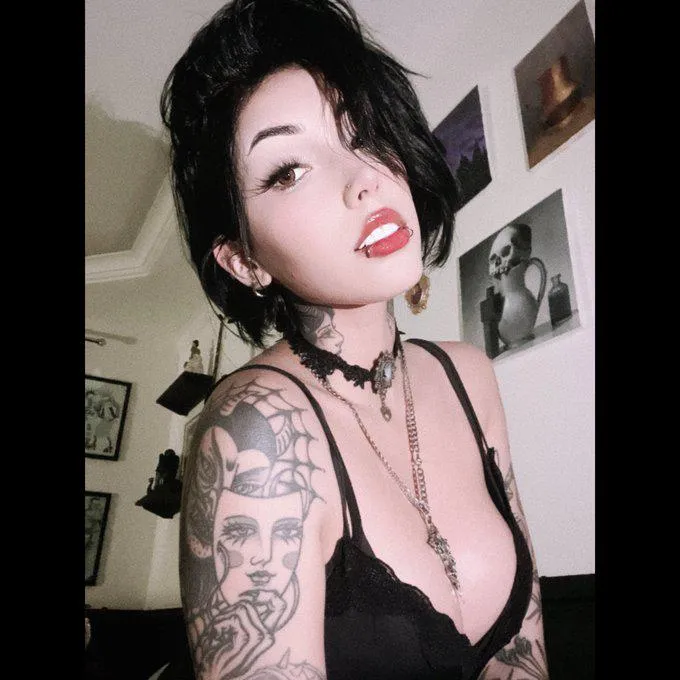 hope you don't mind goth girls