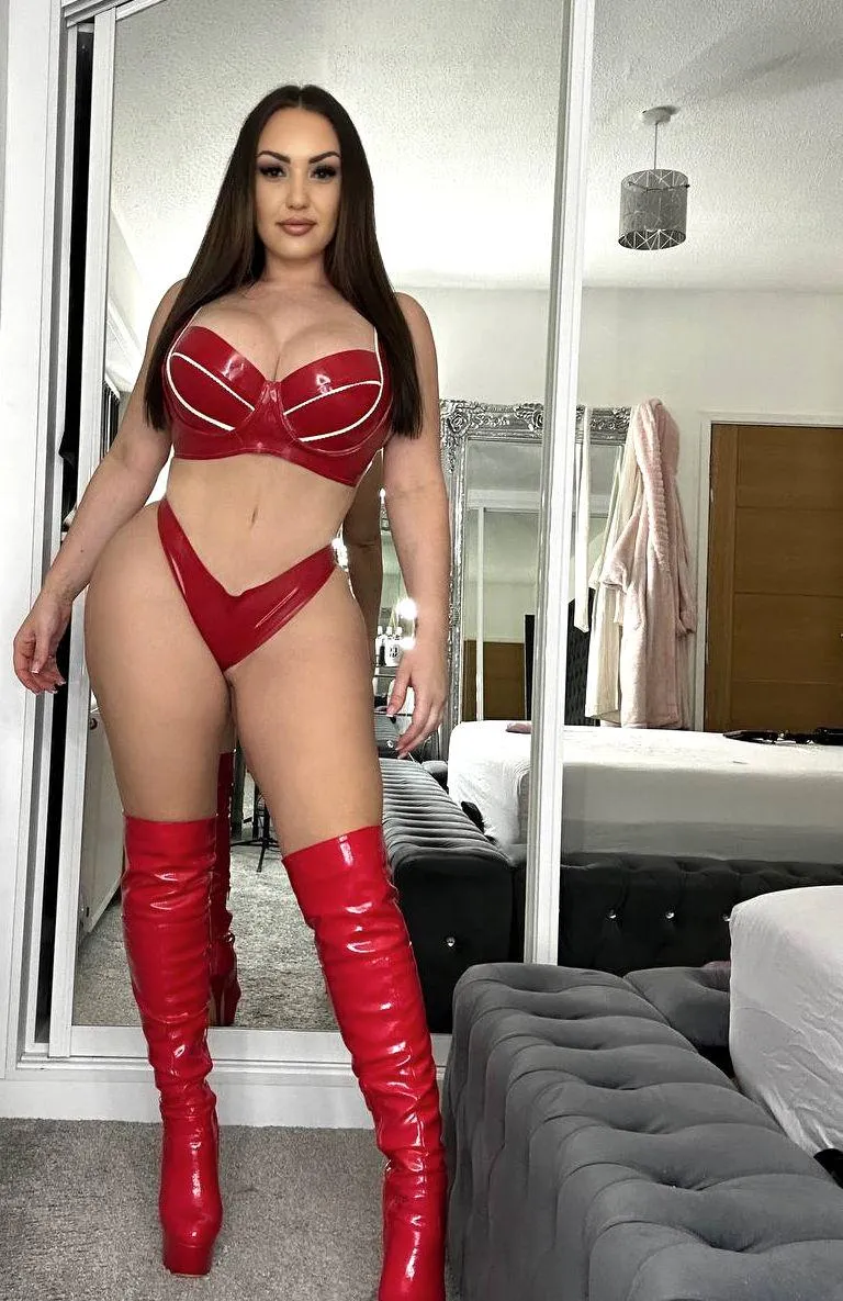 I can't wait to test my new fit today together with a naughty