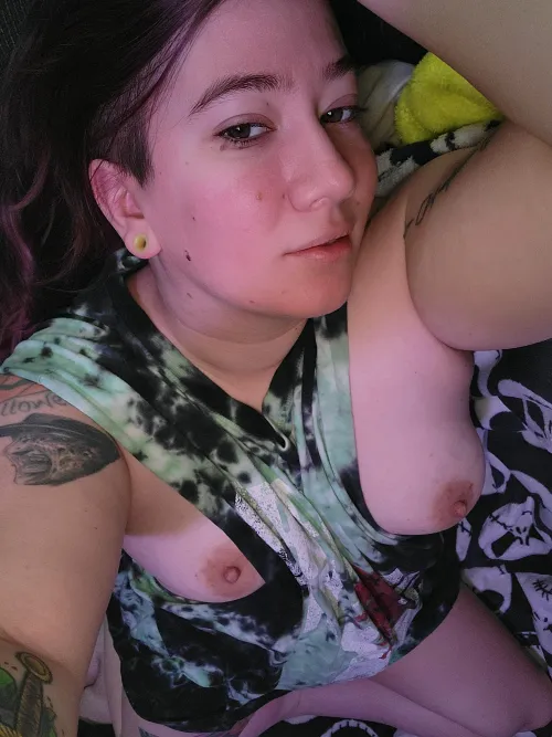 Imagine we go see a show and you fuck me in the crowd