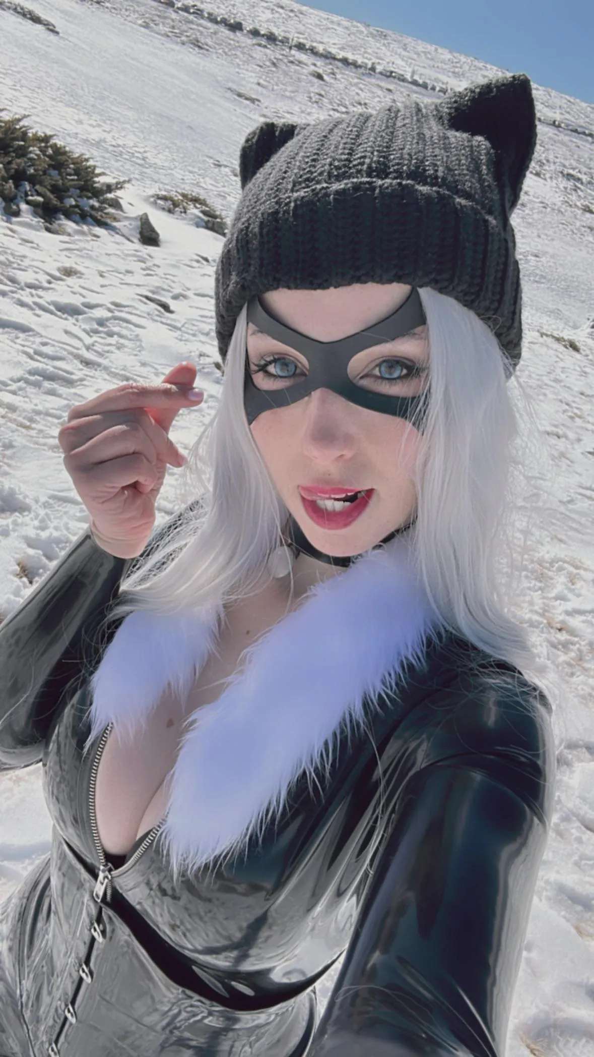 My first latex photoshoot! Felicia Hardy cosplay