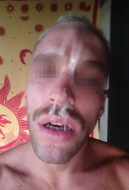 Thick load on my face 💦