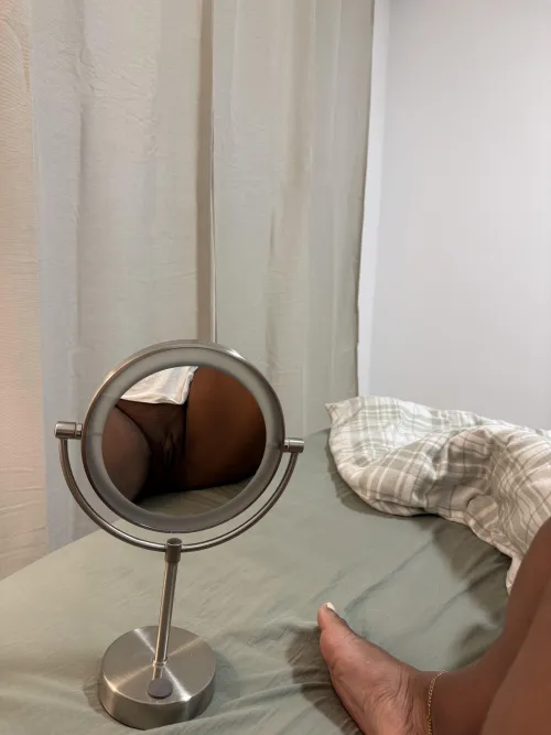 What do you think about this pussy + feet combo ? 👀