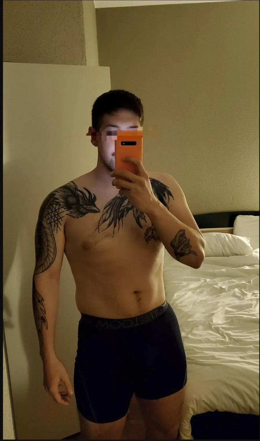 29M4MF BelgiumHere to lend a hand where needed. Physically or virtually.