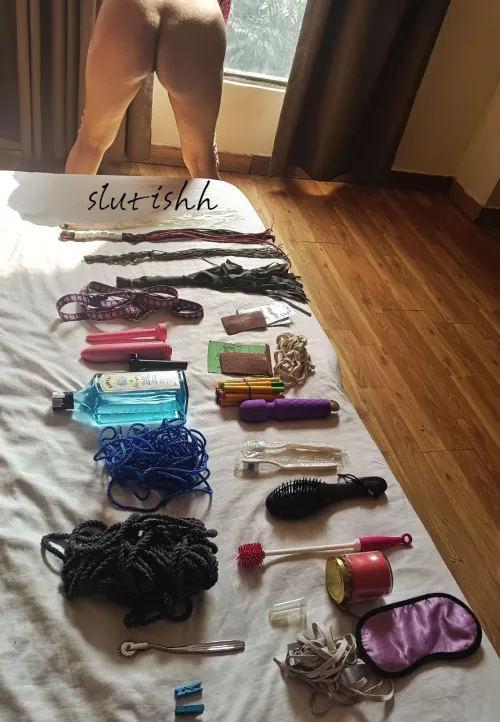 All my toys are set .. looking for unicorn [F]emale or couples