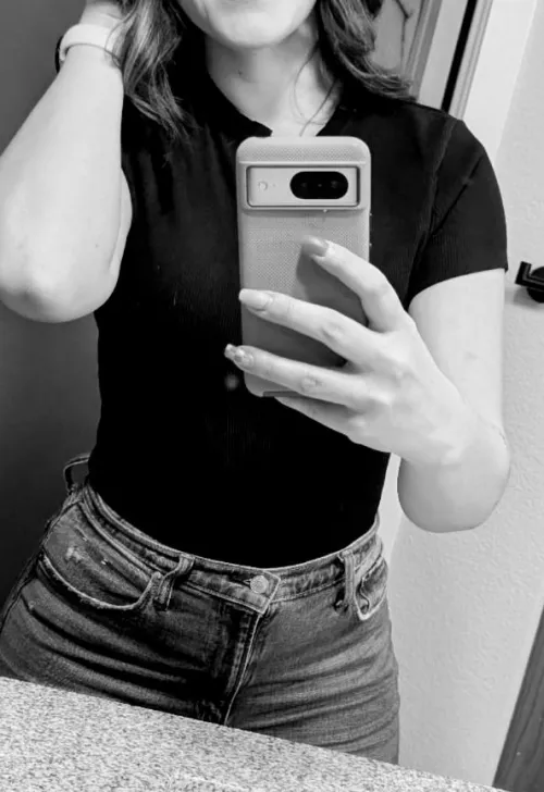 Early 30s couple looking for fit attractive bull in foco, must be willing to verify.