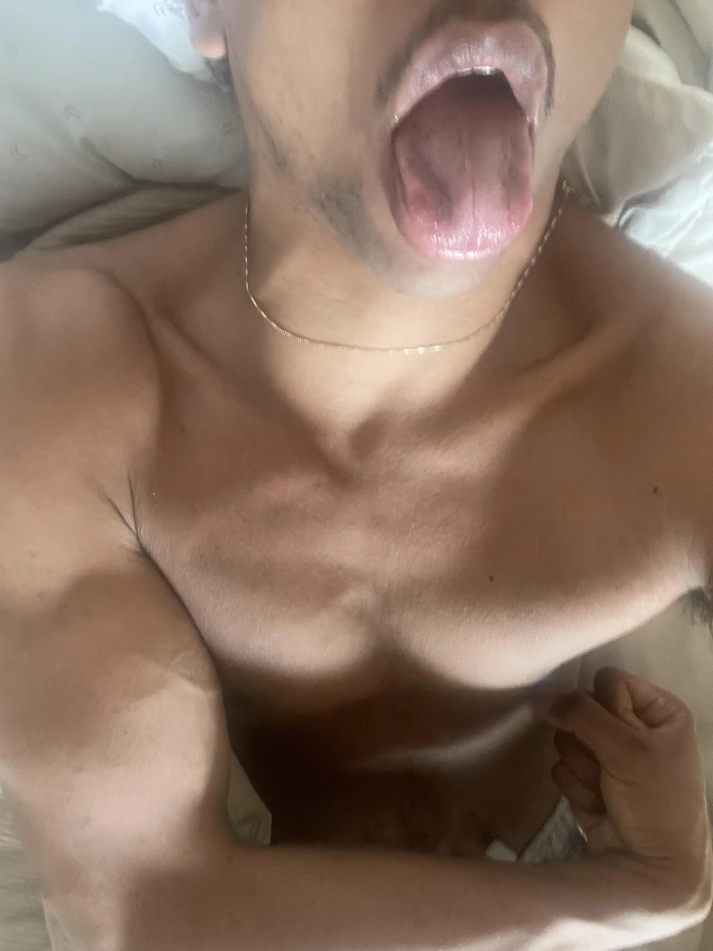 How a muscle nigger greets BWC