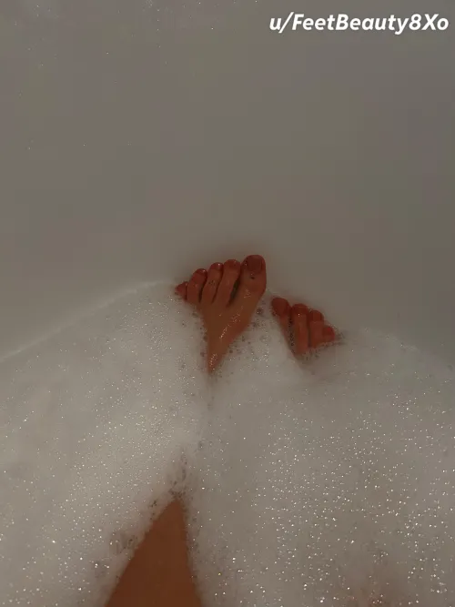 Just relax with me😏🫦 Rate my feet 0-10 in comments!😘 oc