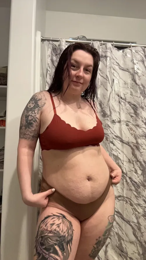 Looking for a bull to stretch me out in front of my cuck husband 😜