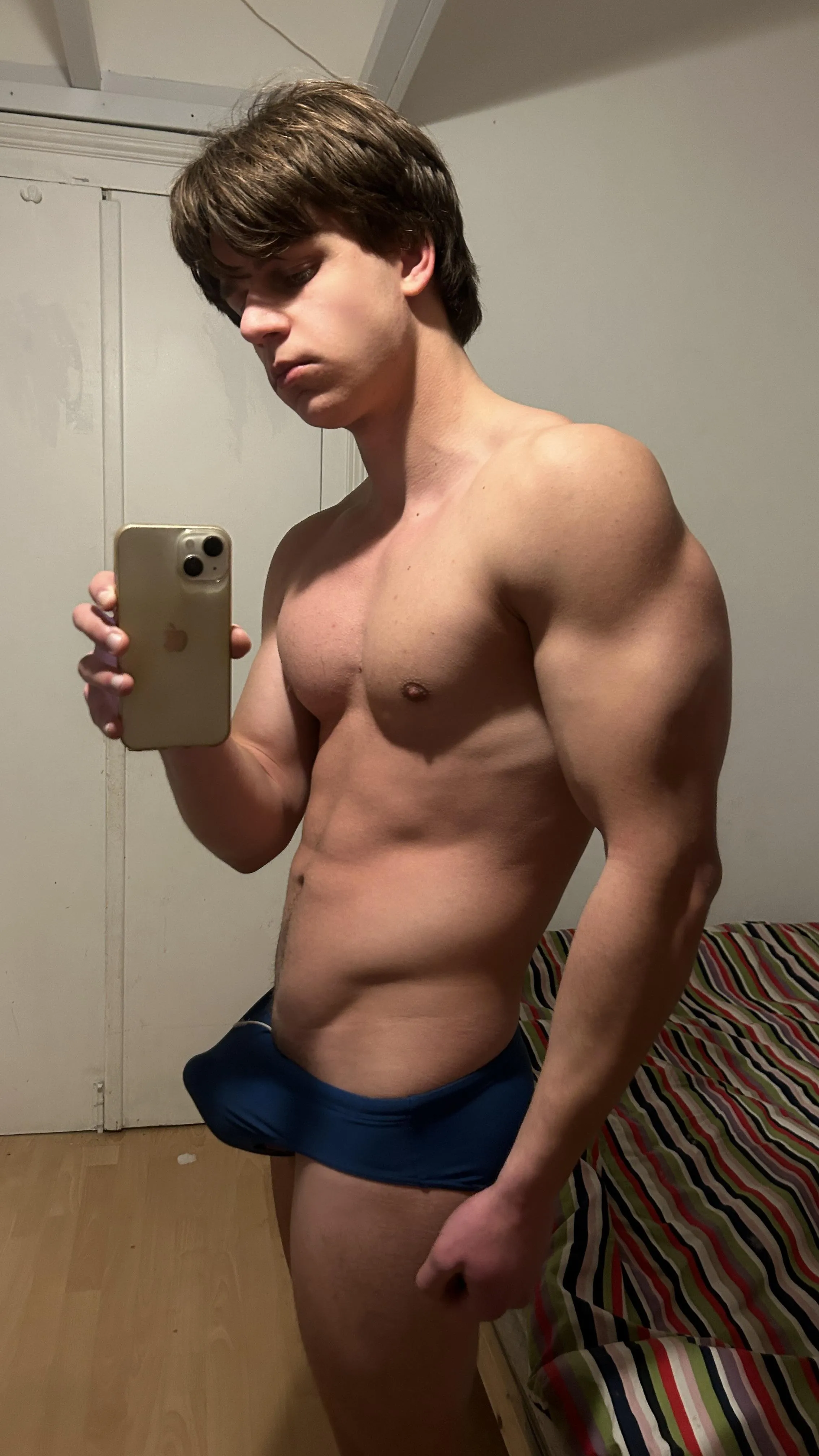 @muscle_twunk Wanna lick my body?