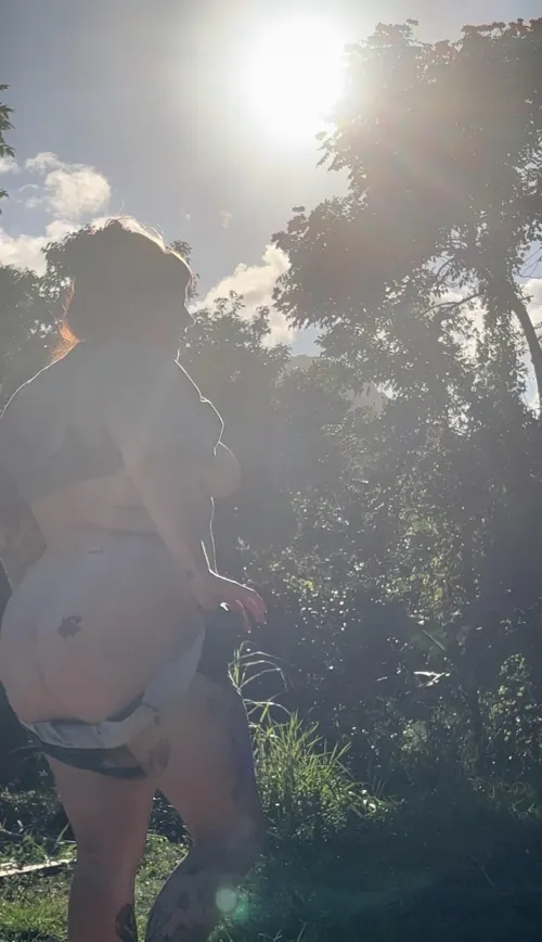 Nothing like being naked in nature 🤘🏼