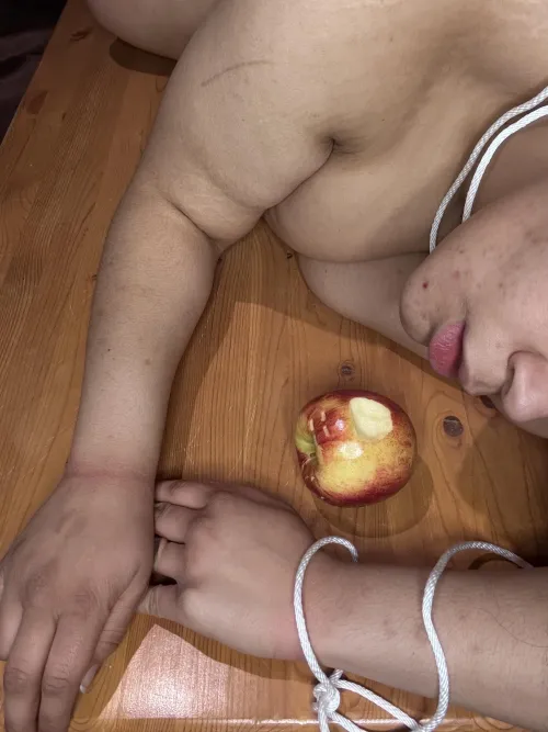 [selling] I give ownership over my 18 year old body [sext] [vid] [pic] [fetish content] [voice call/note]