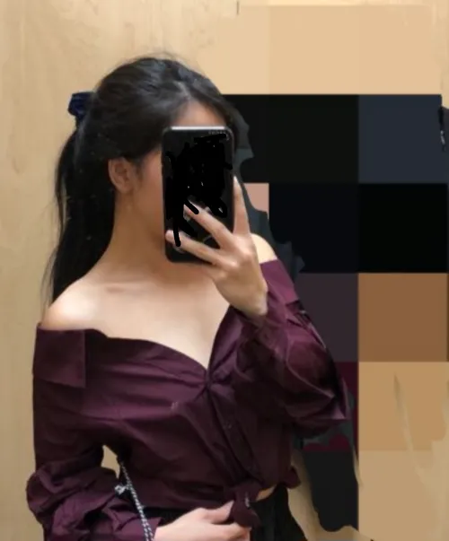 SHY girl gaining confidence 💪 5ft Asian (F)