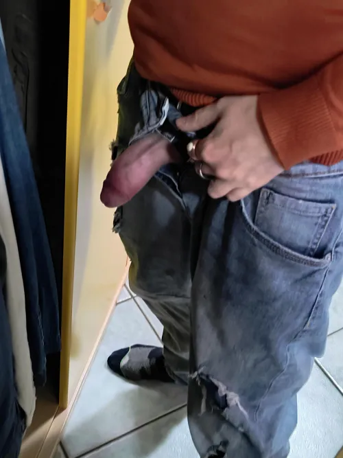 Somentighs sneak out