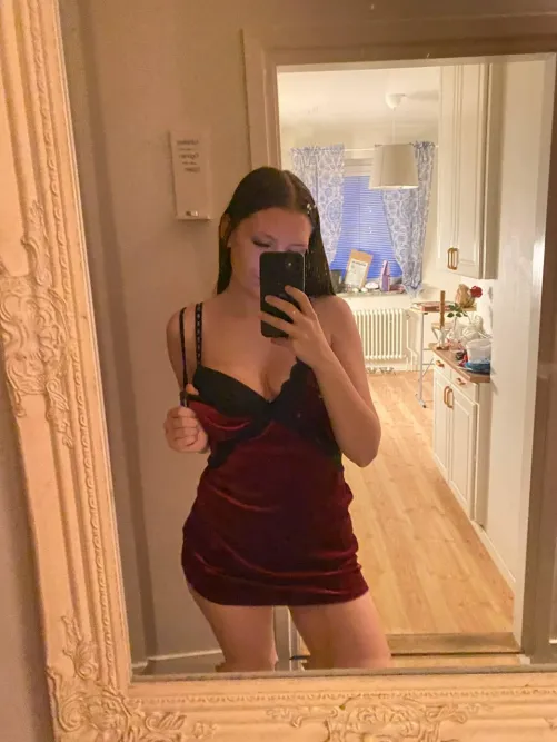 trække mit hår og kneppe mig hele natten far 🙈🥵