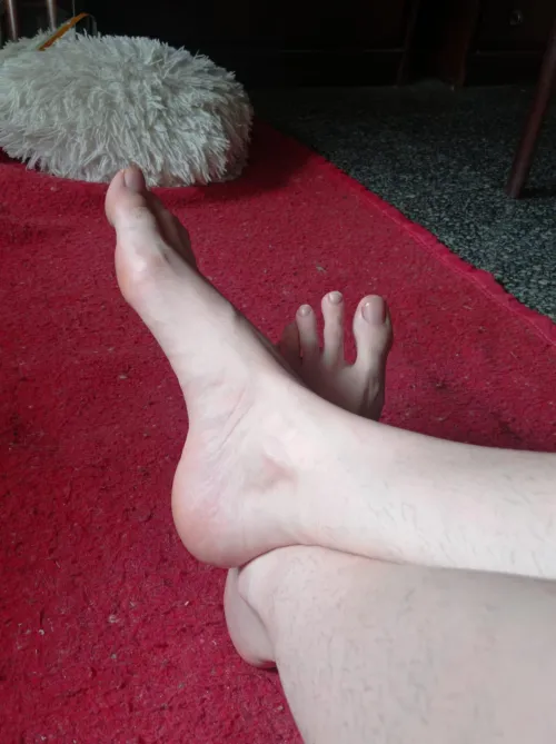 Very long feet