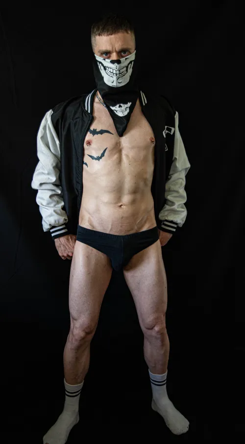 White argentinian with rusian roots here, Who wants to submit to my supremacy?