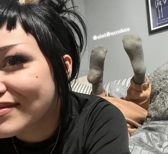 I officially cannot wear these anymore 💔