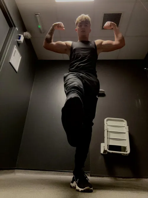 Look at you a spec 0f dust on my sweaty black gym sock 😵‍💫

Your a worthless pathetic wallet and that’s all you’ll ever be 🤣🤣 line up f*gs 🐷