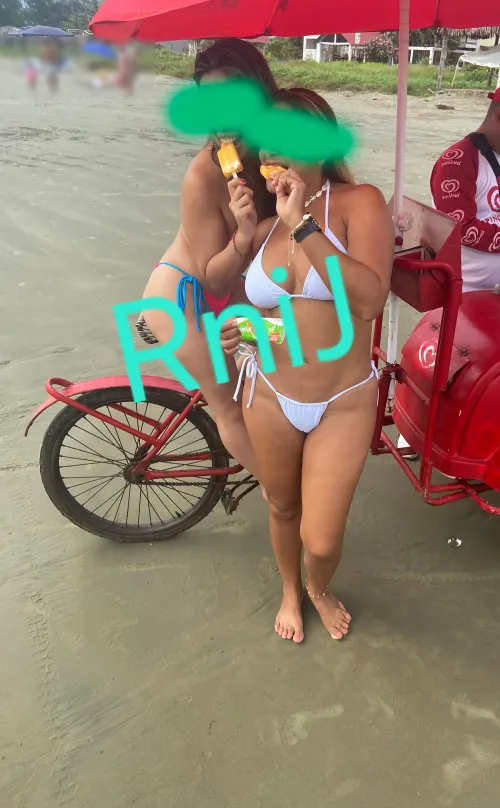 Mga tita with kuya sorbetero