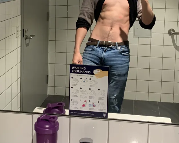 20M4F Horny, need to eat sweet pussy