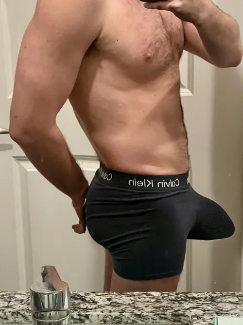 22 Straight - we’ve got a massive fucking problem