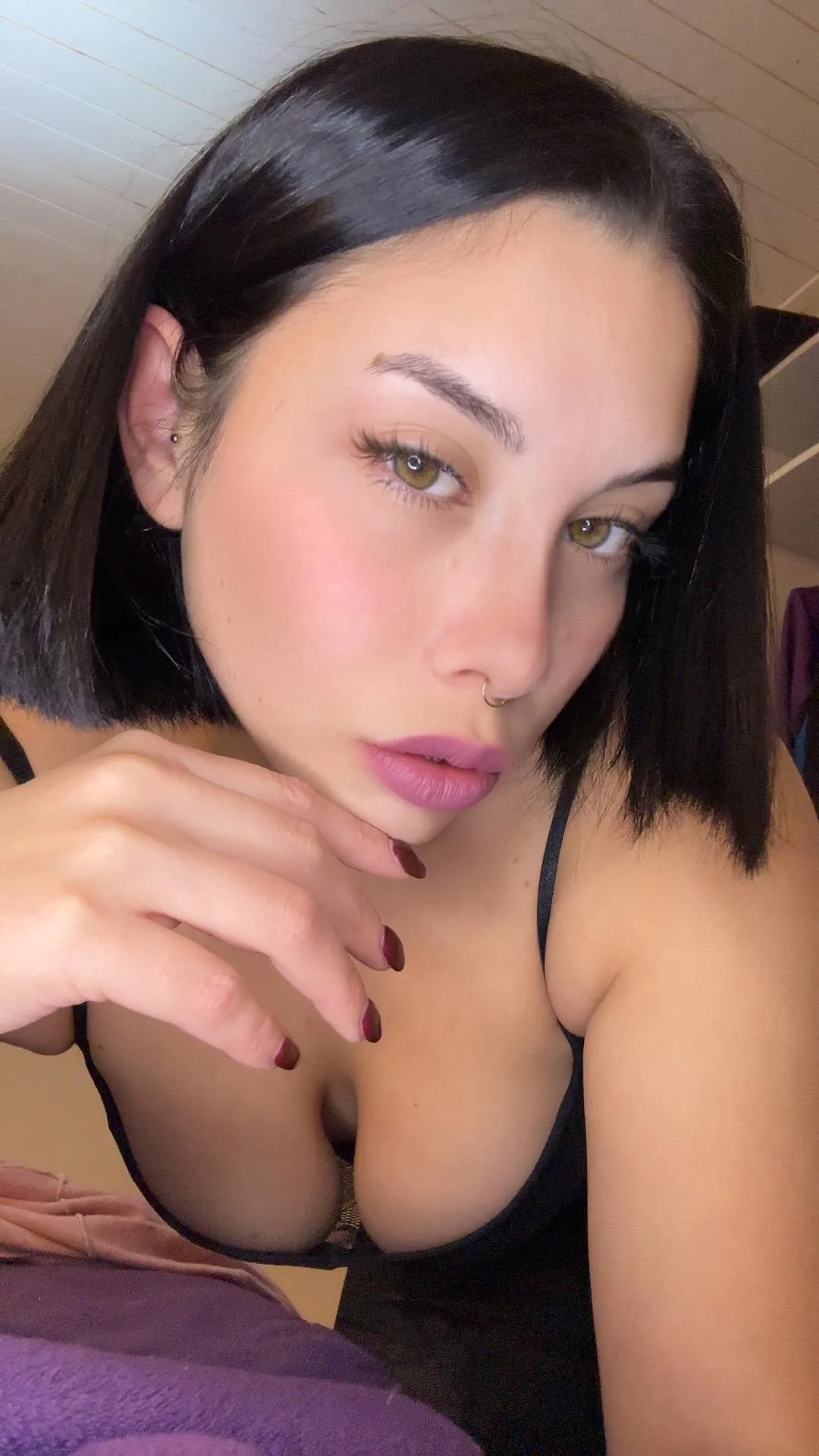 any married cock with cum accumulated? i want to drain you now 😈👅