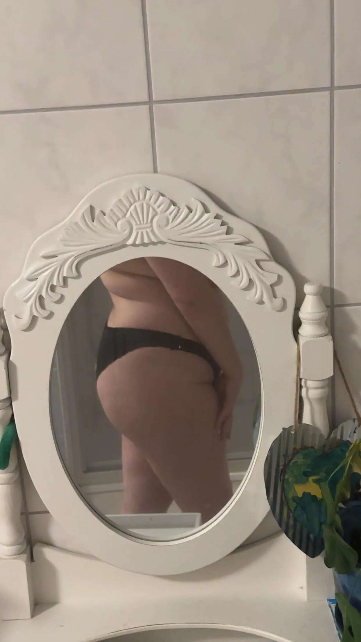 Couple in weiden area looking for other couples/single men & women to play with. Clean + 25+ welcome.