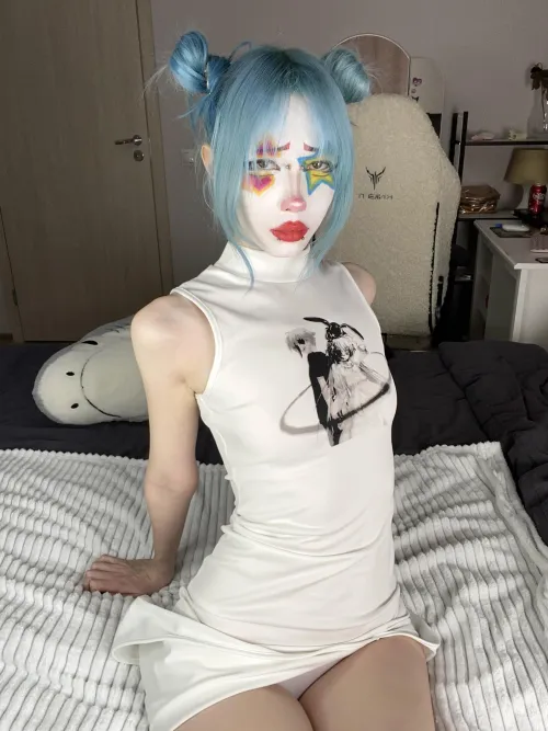 I would wear this little dress on our first date^^