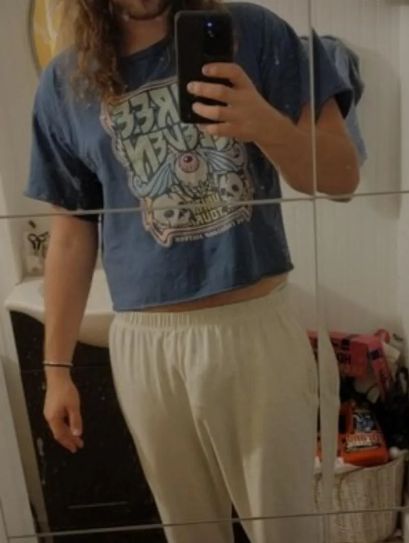 Maje me grow so you can see more.