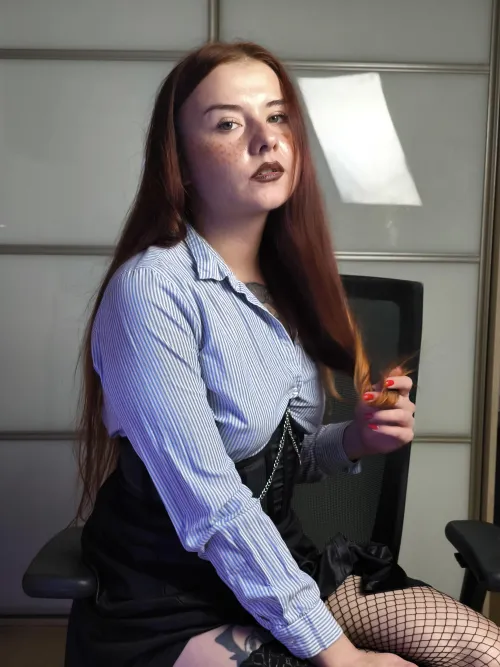 Sun-kissed and perfectly scattered—bet you wish you could trace every single one.[IRTR]