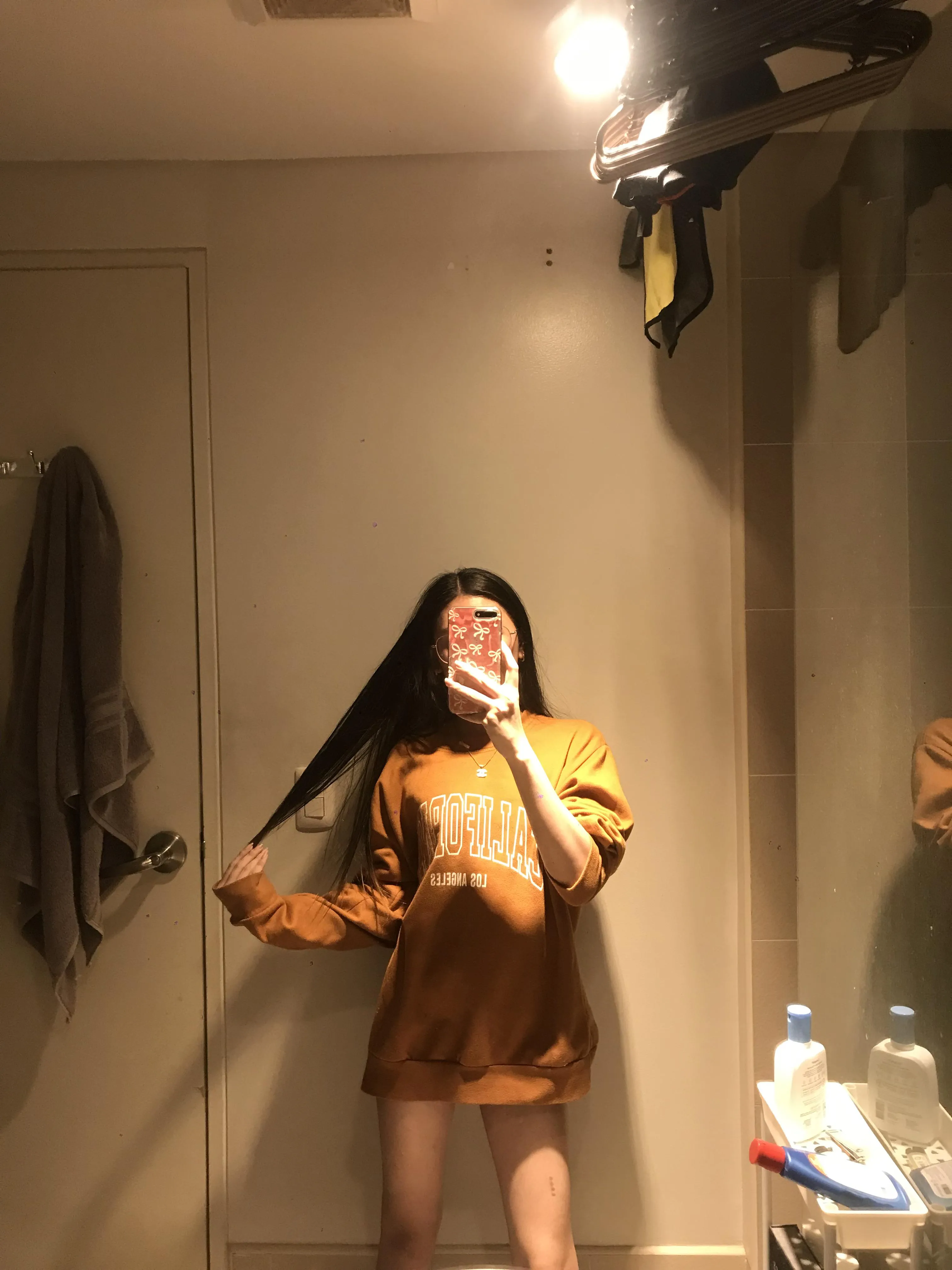 Want to remove my sweater darling?💋🍑🍆