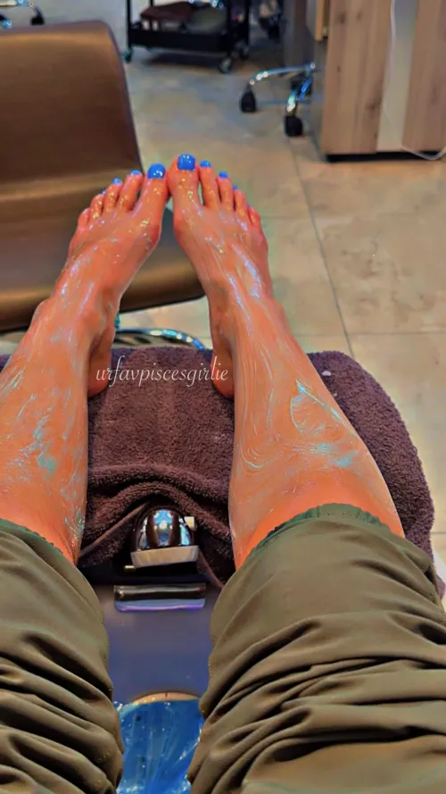 we luv a lil moisturizing 🩵 oc