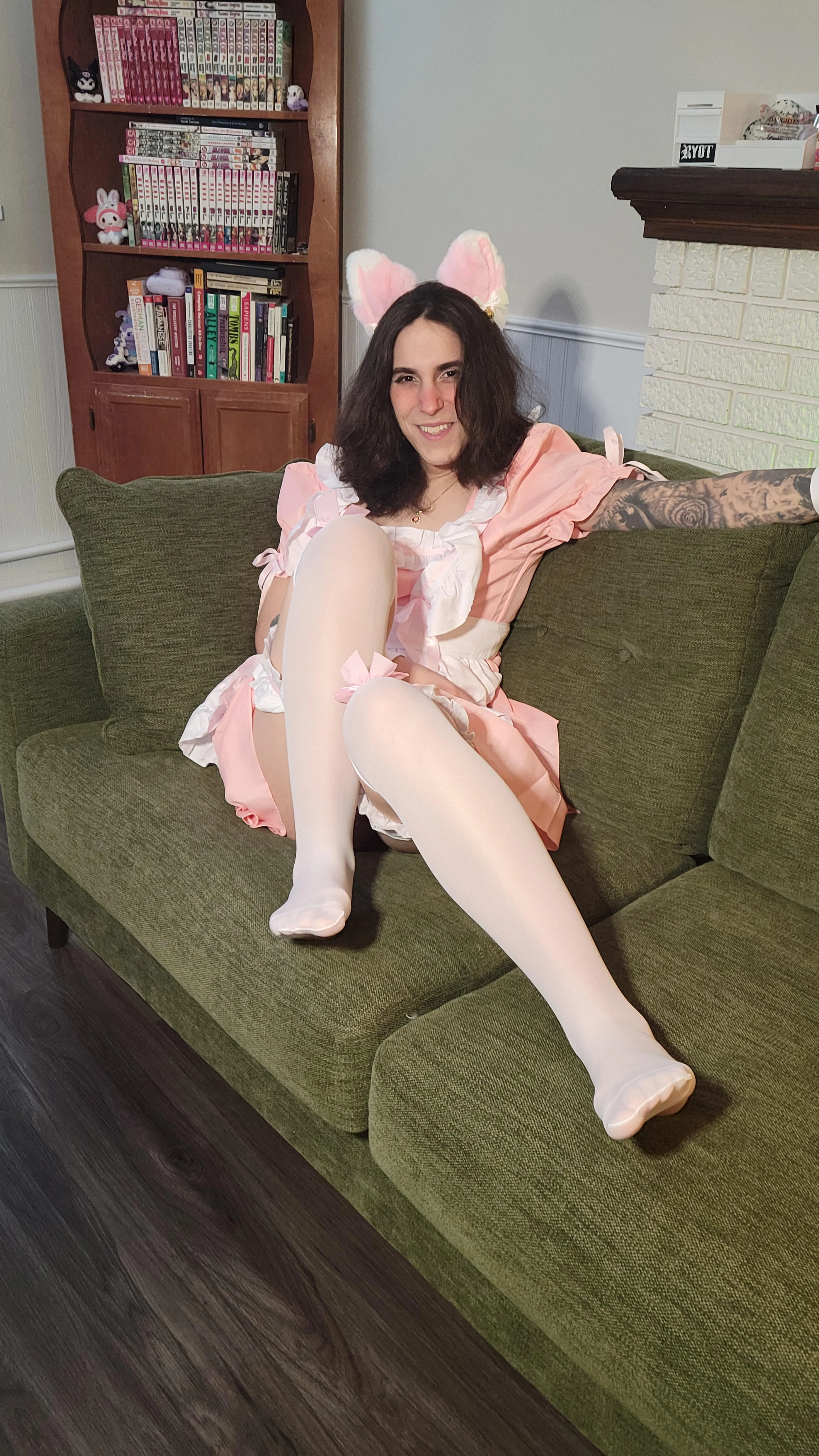 Worship the cat girls feet