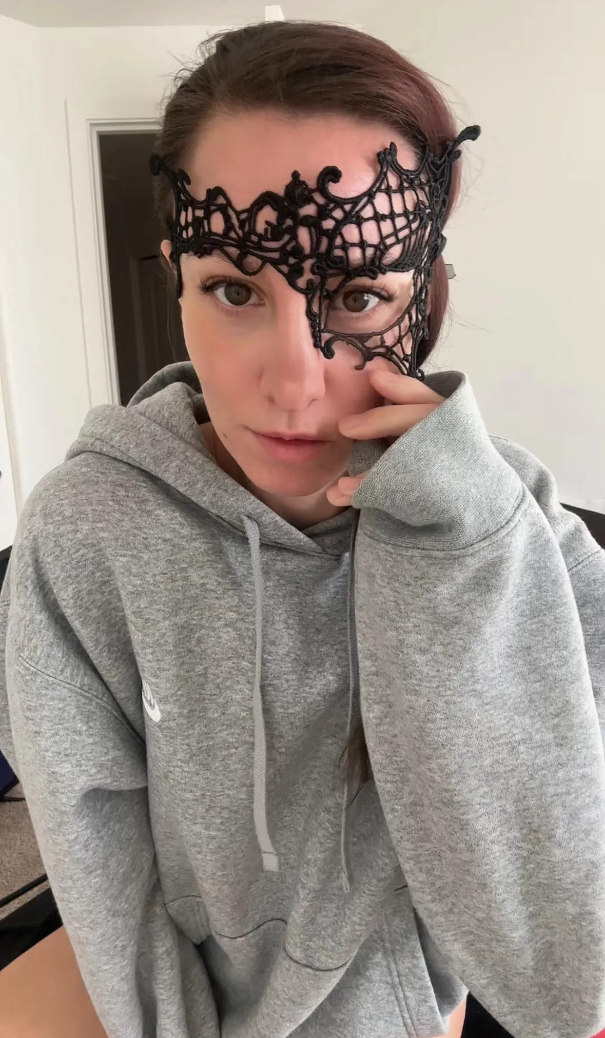 Would you fuck a mature woman like me without a condom? 31F