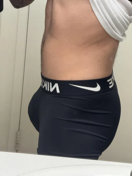 23 Straight dont be distracted