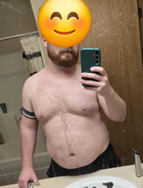 After-work beard trim. Feeling extra bearish today😊