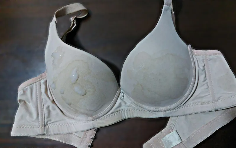 Day 9 on her bra. Stains are looking beautiful!
