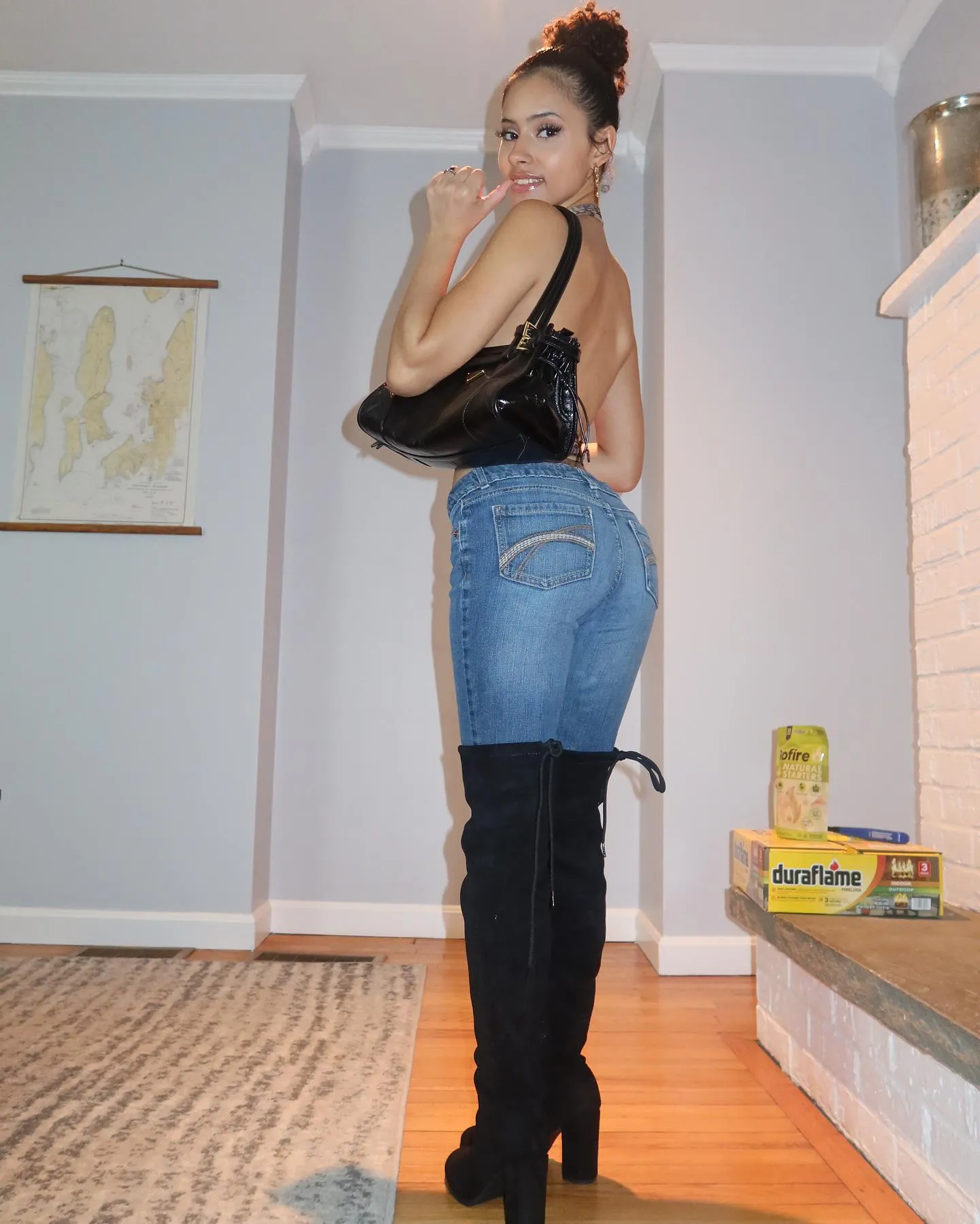 I think tight jeans look great on me