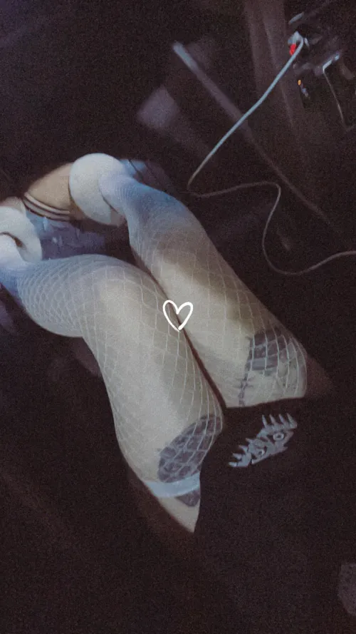 My legs look good in fish nets 💖