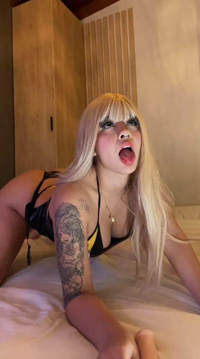 my mouth is wide open for you to come and make a mess out of me tonightt f18