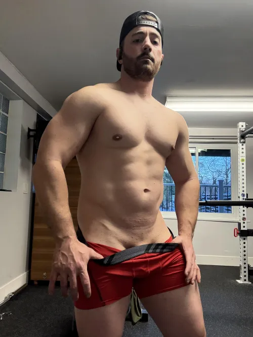 Taking gym partner applications