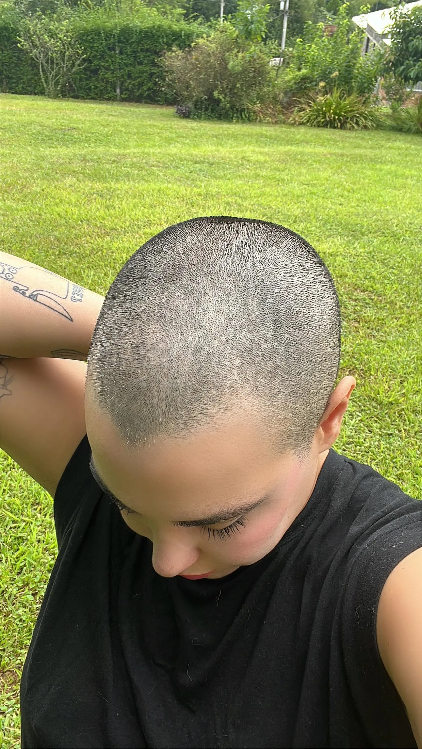 That day i went out without a hat to walk in the sun, i was several days with pain in my head 🫠 take care of your heads from the sun 😅🥺💕