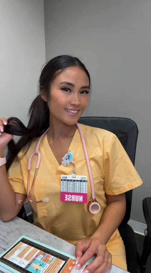 This nurse needs to relieve some stress 😉