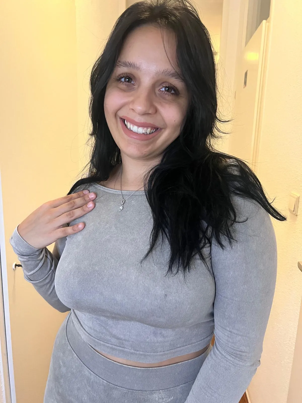 Wife with only 24ys old, I know it was a bad decision...but still too tight, I need more