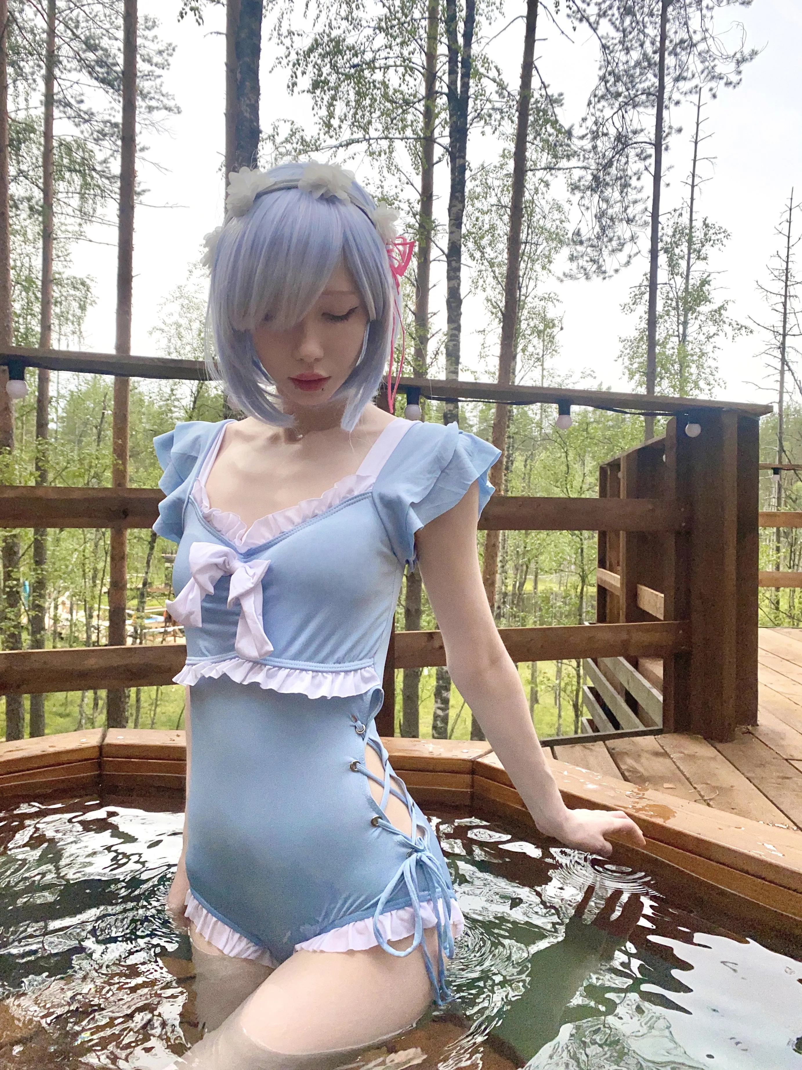 would you like to relax in this wooden bath with me? :3